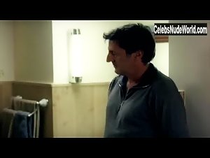 Amira Casar boobs , Explicit In Peindre ou faire l'amour (2005) 16