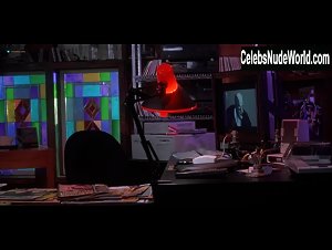 Amy Hargreaves in Brainscan (1994) 7