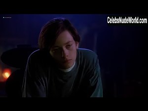 Amy Hargreaves in Brainscan (1994) 8