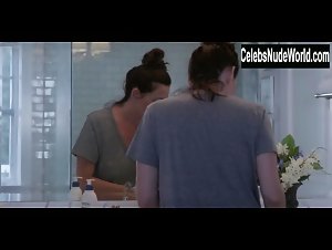 Amy Landecker Cleavage , Butt In Transparent (series) (2014) 13