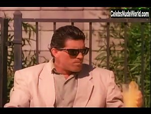 Amy Thomson in Desert Passion (1993) 7