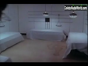 Amy Thomson in Desert Passion (1993) 9