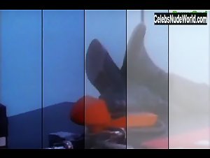 Amy Thomson boobs , Flashing In Desert Passion (1993) 4