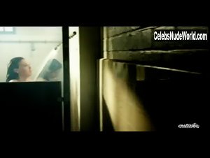 Ana Alexander Shower , Fight In Femme Fatales (series) (2011) 1