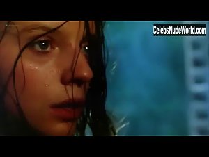Ana Moreira nude, butt scene in Transe (2006) 10