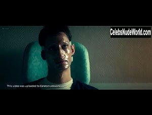 Anais Demoustier in Sauver ou perir (2018) 16