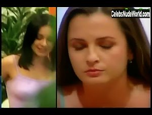Ander Page Flashing , Behind The Scenes In 7 Lives Xposed (series) (2001) 5
