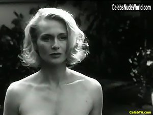 Andrea Thompson in A Gun, a Car, a Blonde (1997) 2