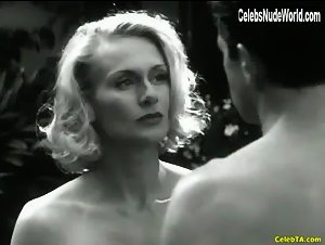 Andrea Thompson in A Gun, a Car, a Blonde (1997) 5