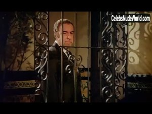 Angela Molina in Cet obscur objet du desir (1977) 15