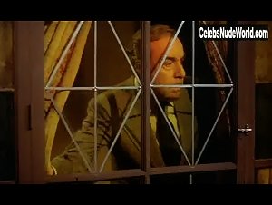Angela Molina Stockings , boobs In Cet obscur objet du desir (1977) 8