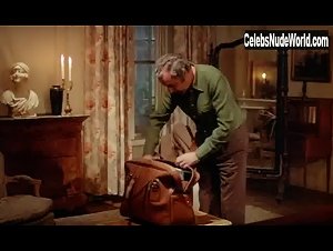 Angela Molina boobs , Flashing In Cet obscur objet du desir (1977) 1