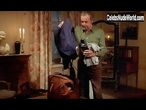 Angela Molina boobs , Flashing In Cet obscur objet du desir (1977) 8