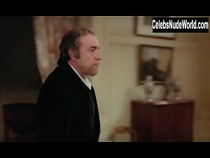Angela Molina Brunette , boobs In Cet obscur objet du desir (1977) 8