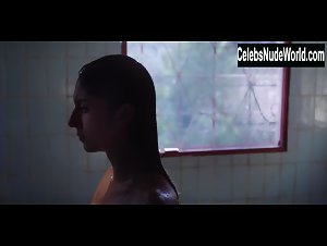 Angela Cano in Frontera Verde (series) (2019) 5