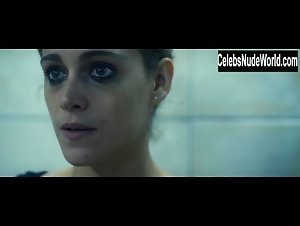 Angeliki Papoulia in Alpeis (2011) 2