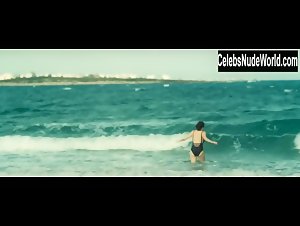 Angeliki Papoulia in Alpeis (2011) 6