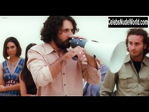 Angelique Cavallari Explicit , Hairy Pussy in Anni felici (2013) 20