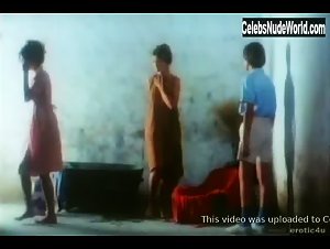 Anja Schute Explicit , Brunette in Tendres cousines (1980) 11