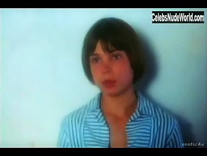Anja Schute Explicit , Brunette in Tendres cousines (1980) 12