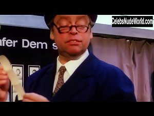 Ann-Mari Max Hansen in Mig og mafiaen (1973) 14
