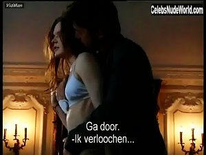 Anna Bielska Topless , Hot scene in Giulia (1999) 4