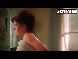 Anna Friel in War Bride (2001) 19