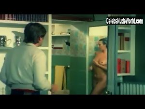 Anna Maria Rizzoli in Scusi, lei e normale (1979) 11