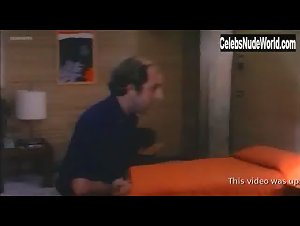 Anna Maria Rizzoli in Una vacanza del cactus (1981) 15