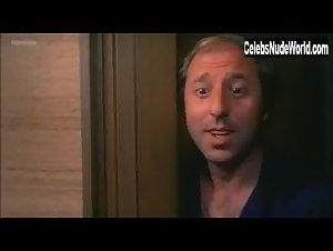 Anna Maria Rizzoli in Una vacanza del cactus (1981) 17