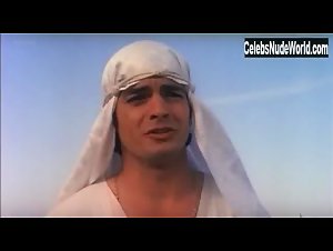 Anna Maria Rizzoli in Una vacanza del cactus (1981) 5
