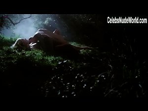 Anna Paquin Hot , Outdoor in True Blood (series) (2008) 13