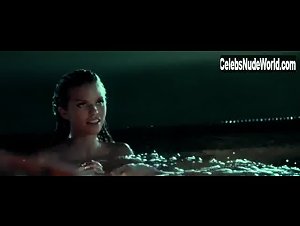 AnnaLynne McCord in Gutshot Straight (2014) 7