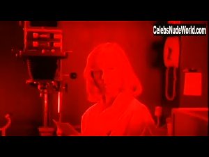 Anne Bie Warburg in Der ma vaere en sengekant! (1975) 15