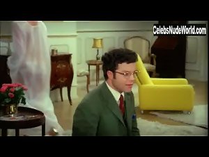 Anne Grete Nissen in Mazurka pa sengekanten (1970) 8