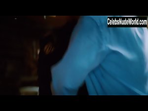 Anne Hathaway High Heels , Hot in Love and Other Drugs (2010) 6