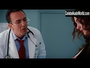 Anne Hathaway Flashing , boobs in Love and Other Drugs (2010) 6