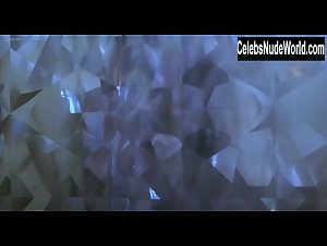 Anne Heche nude, shower scene in Psycho (1998) 13