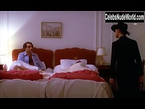 Anne Jousset in La banquiere (1980) 8