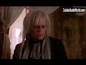 Anne Knecht in Nosferatu a Venezia (1988) 7