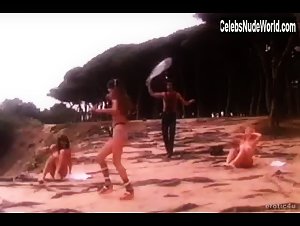 Anne Parillaud Bikini , Vintage in Patrizia (1980) 5