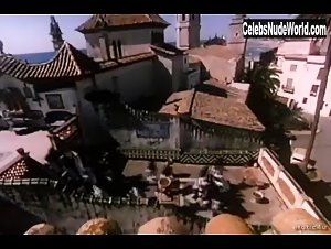 Anne Parillaud Bouncing boobs , Funny in Patrizia (1980) 4