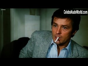 Anne Parillaud in Pour la peau d'un flic (1981) 6