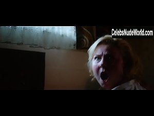 Anne Schafer in Hot Dog (2018) 4