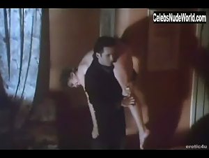 Annette Ben boobs , Vintage scene in Grifters (1990) 19