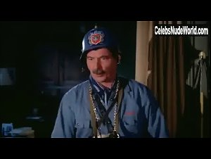 Annie Birgit Garde in Mazurka pa sengekanten (1970) 14