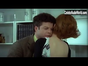Annie Birgit Garde in Tandlaege pa sengekanten (1971) 9