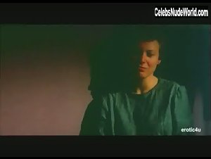 Antonella Giacomini in Violenza in un carcere femminile (1982) 3