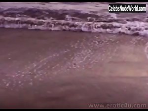 Aria Giovanni Beach , Bikini in Survivors Exposed (2001) 2