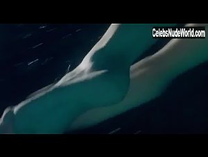 Ariadna Cabrol Wet , Explicit scene in Eloise (2009) 19